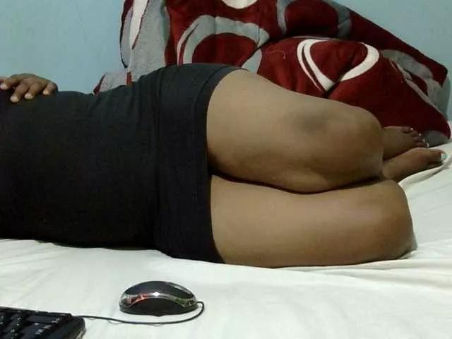 Offline Petitetessy3 on BongaCams