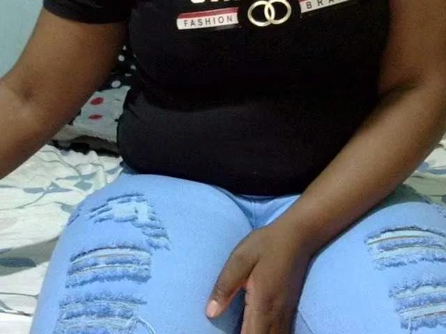 Offline Petitetessy3 on BongaCams