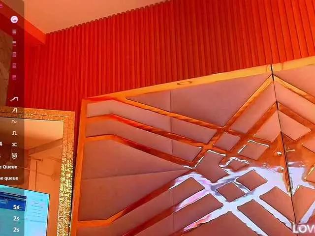 Offline playfulcurvy on BongaCams