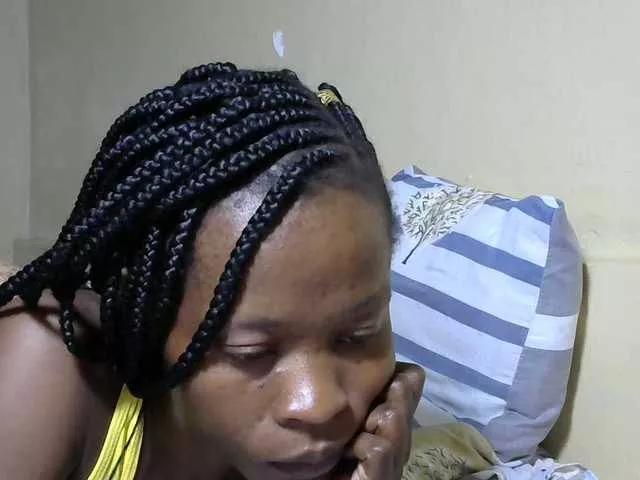 Offline PrettyAlianah on BongaCams