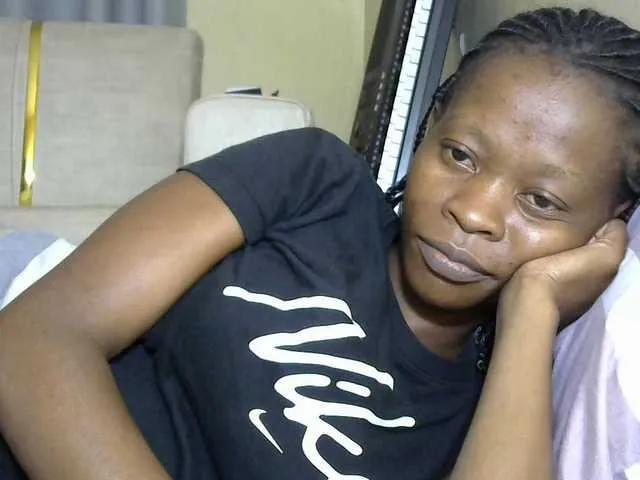 Offline PrettyAlianah on BongaCams