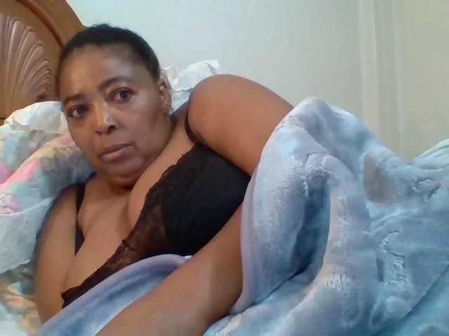 pussylips53 on BongaCams 