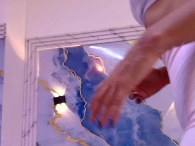 Offline rayne-lor on BongaCams