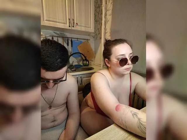 Offline Red-rooms on BongaCams