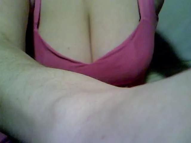 Freechat redcherry on BongaCams