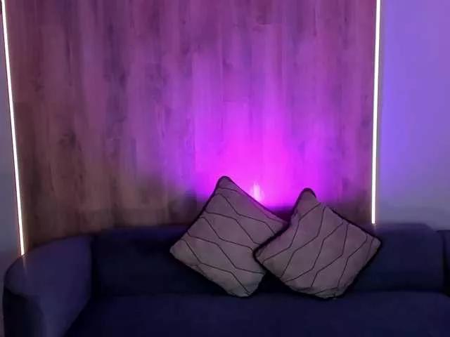 Offline RoseFerrera on BongaCams