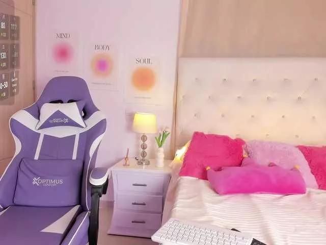 Freechat RosseeDaw on BongaCams