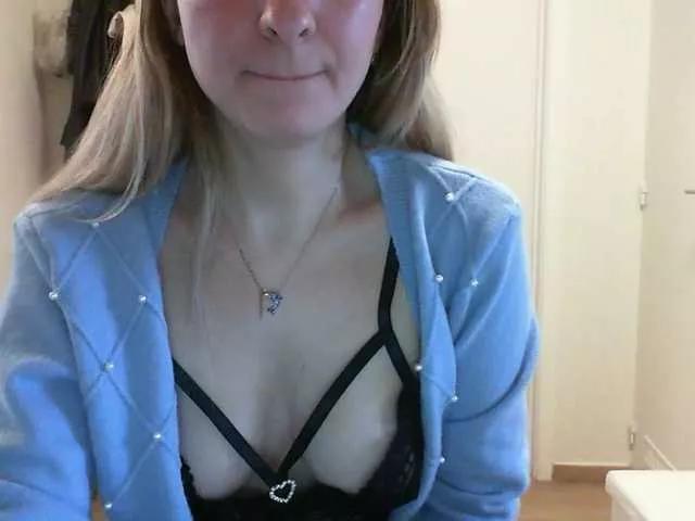 Offline RuslanaFlower on BongaCams