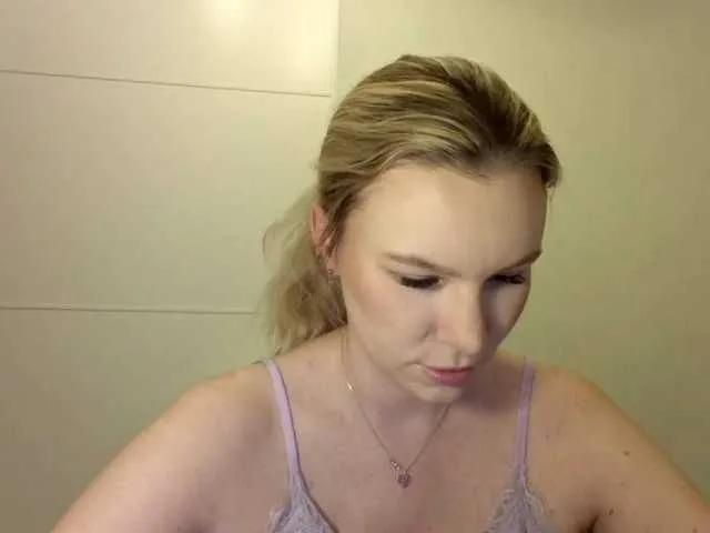 Offline SadieCute on BongaCams