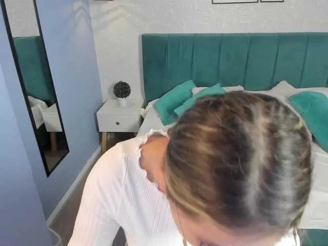 Freechat samantha--wilson on BongaCams