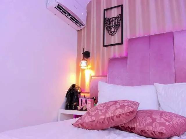 Freechat SamanthaAdelle on BongaCams