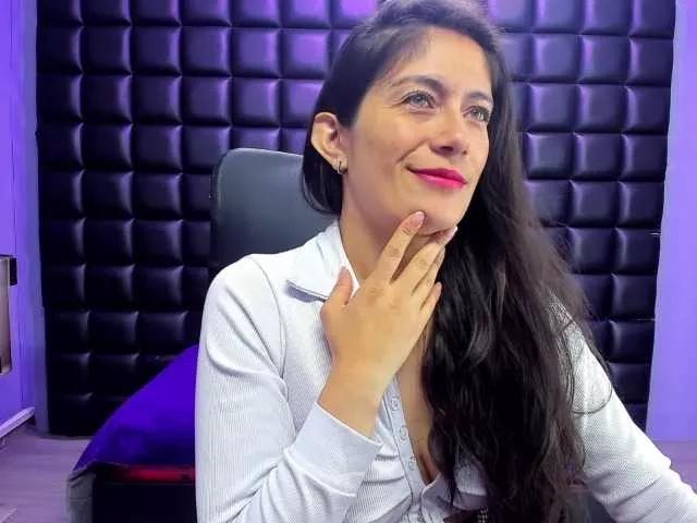 Offline sara-squirtt on BongaCams