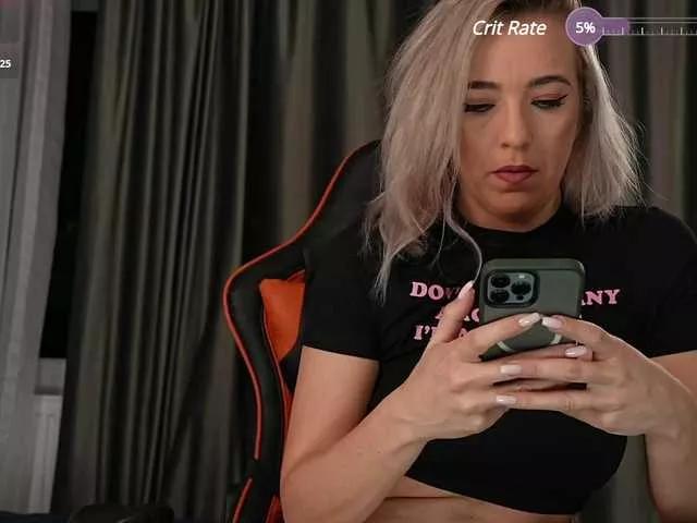 Offline sarahjadore on BongaCams