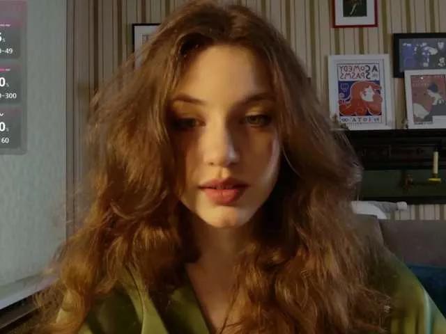 Freechat sarahsupershy on BongaCams