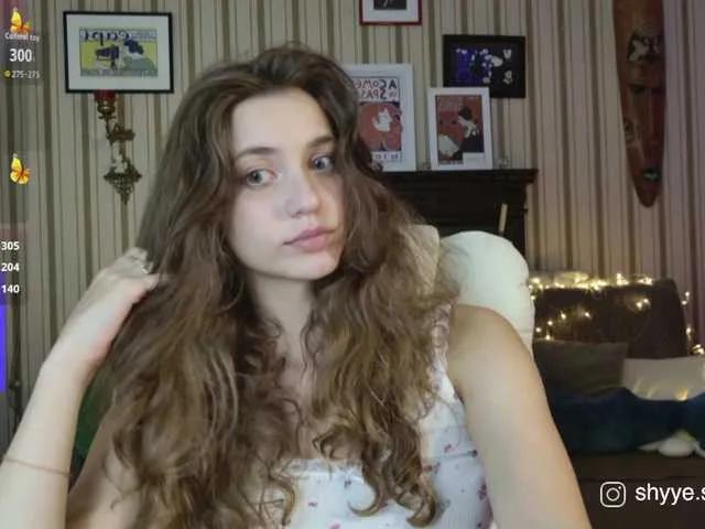 Freechat sarahsupershy on BongaCams