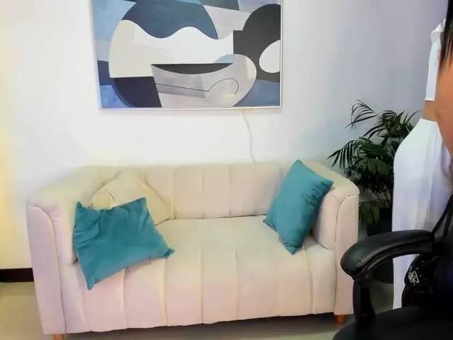 Offline saraparkerr on BongaCams