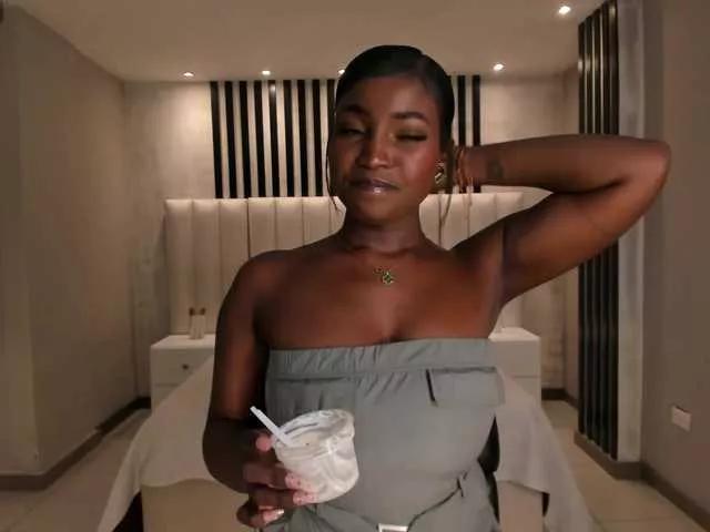 Offline SavannahStorm on BongaCams