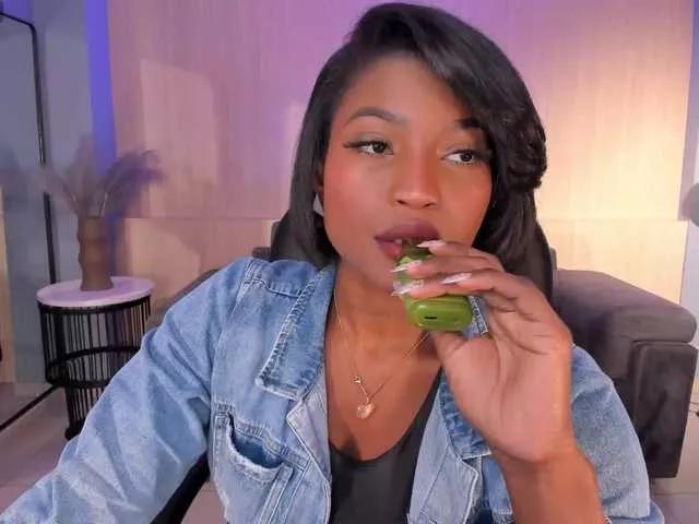 Offline SavannahStorm on BongaCams