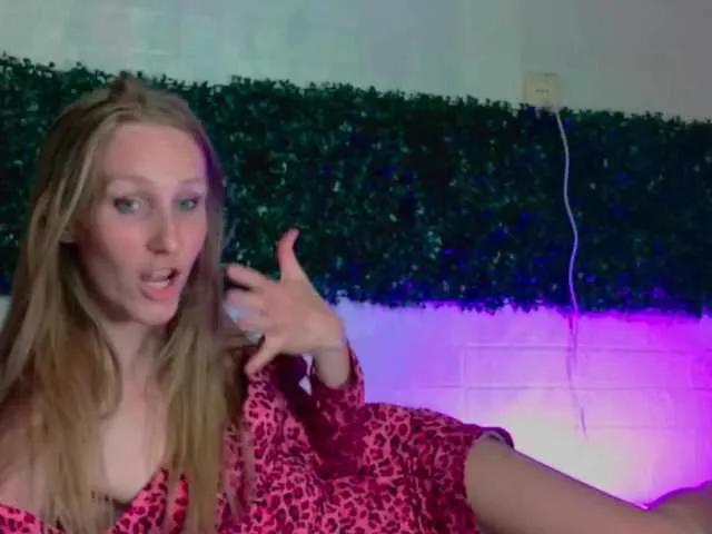 Freechat Sccarlets on BongaCams