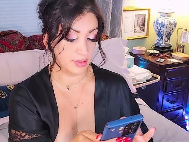 Freechat SeductiveMina on BongaCams