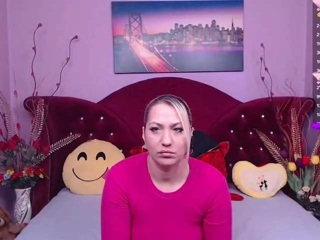 Freechat Sensualass77 on BongaCams