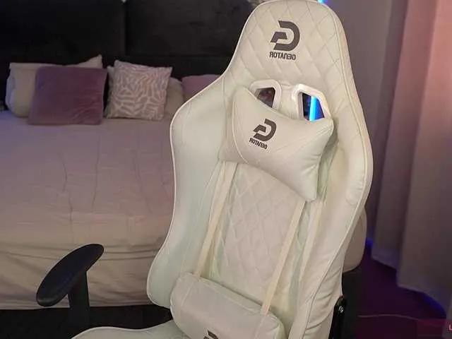 Offline SexyIraa on BongaCams