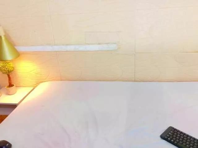 Offline shamira-moore on BongaCams