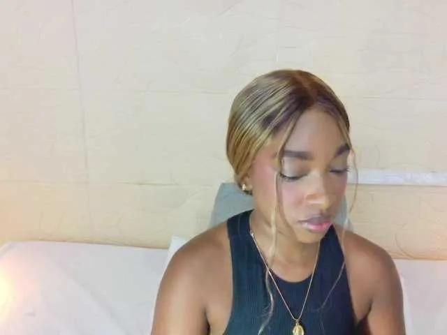 Offline shamira-moore on BongaCams