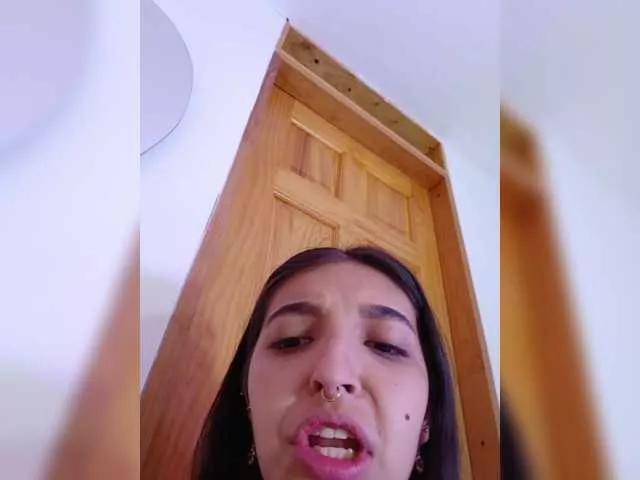 Offline sheylawood on BongaCams