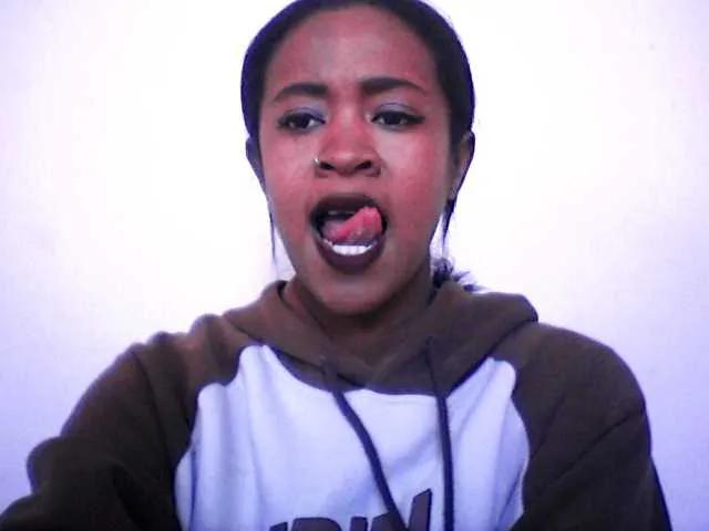 Freechat silviaLaBombe on BongaCams