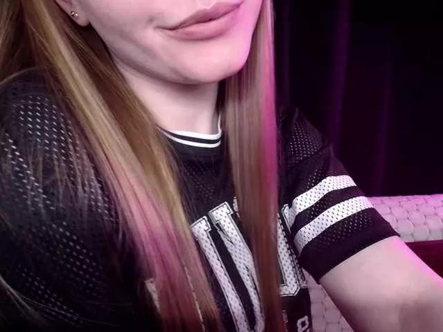 Offline SindiWatson on BongaCams