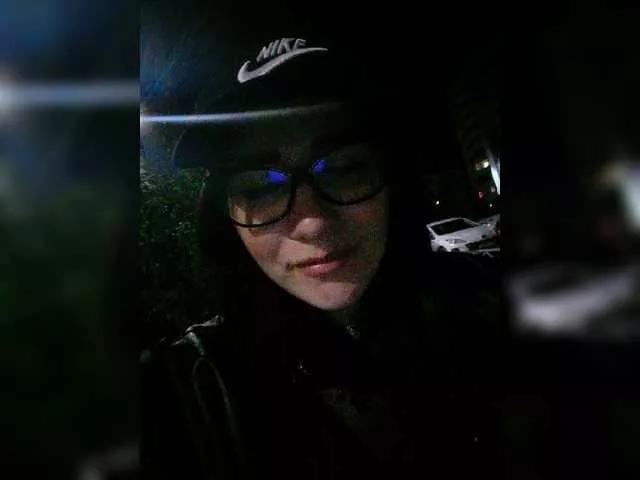 Offline Sofa999 on BongaCams