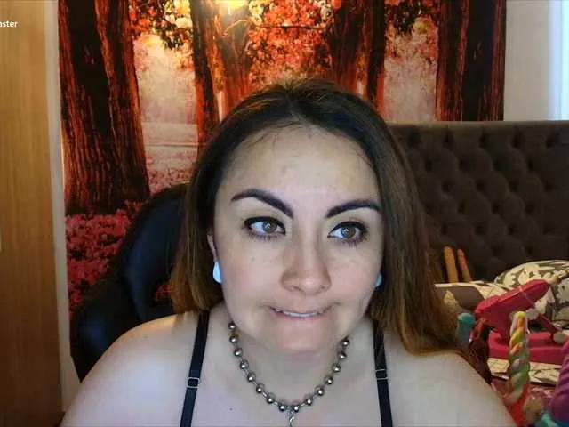Offline sofia23dirty on BongaCams