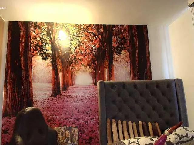 Offline sofia23dirty on BongaCams