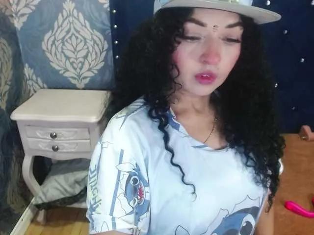 Freechat sofiacowperx on BongaCams