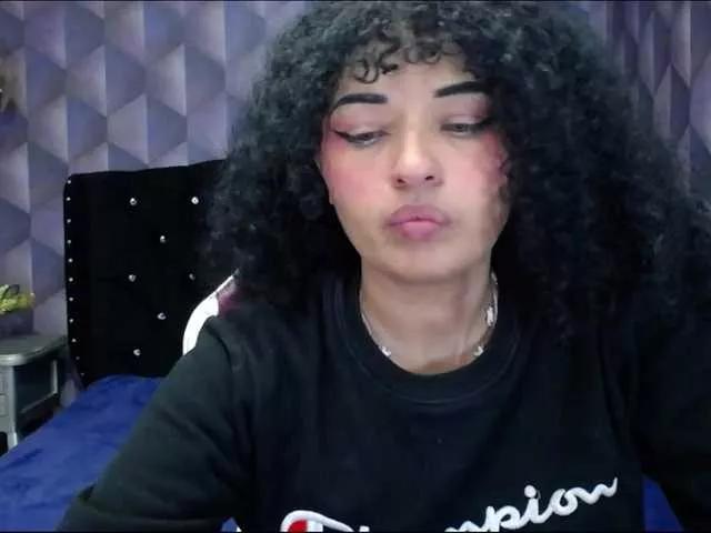 Freechat sofiacowperx on BongaCams