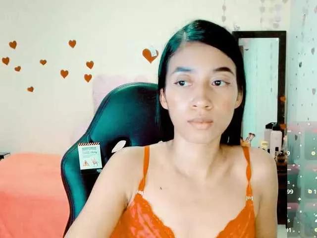 Offline sofilopez on BongaCams