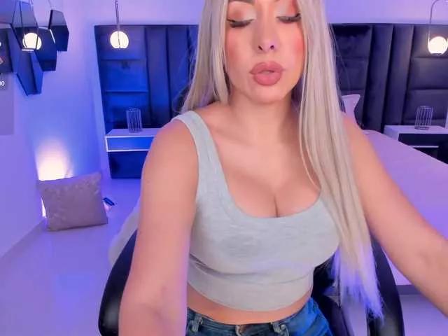 Freechat SophieBarnett on BongaCams