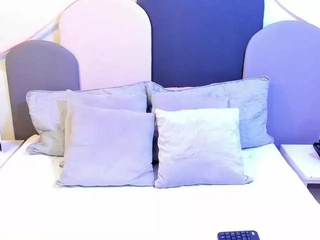 Offline SophieGomez2 on BongaCams