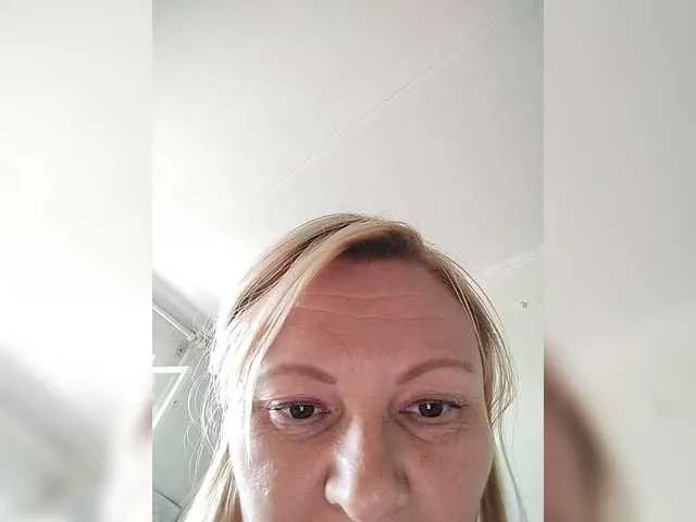 Offline Stella65 on BongaCams