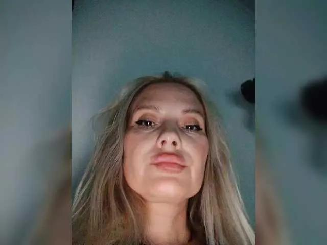 Offline sura97 on BongaCams