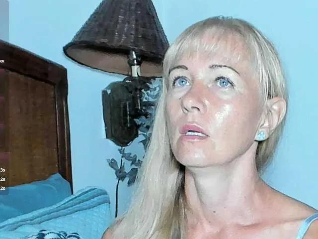 sweet-doll-20 on BongaCams 