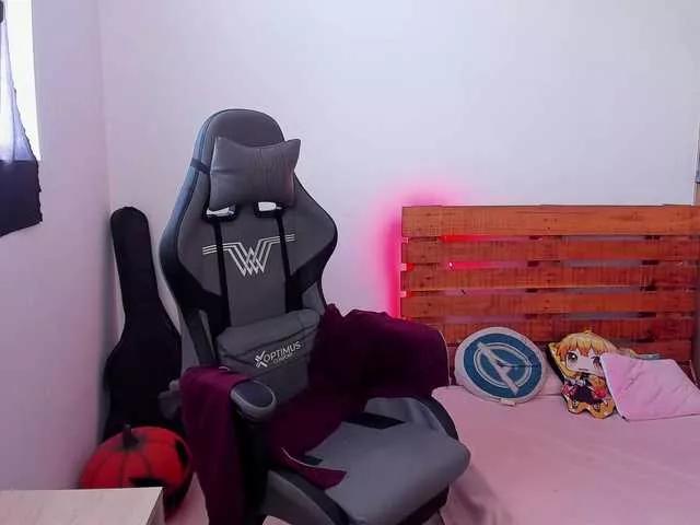 Offline Sweet-Noah07 on BongaCams