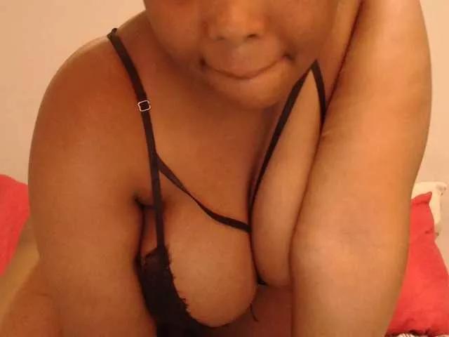 Offline SweetApple on BongaCams