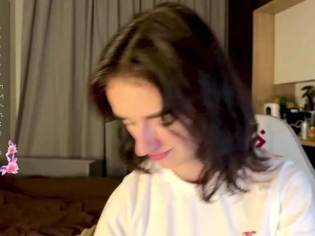 Offline SweetieTati on BongaCams