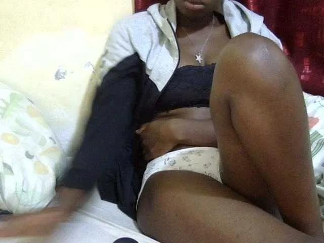 Sweetnanah on BongaCams 