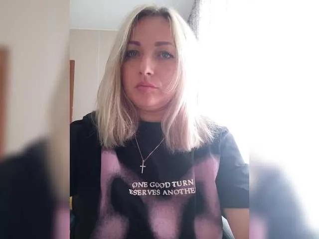 Offline Tanysha-1 on BongaCams