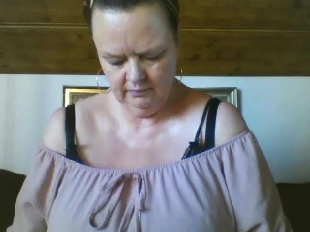 TiffanyAmore on BongaCams 