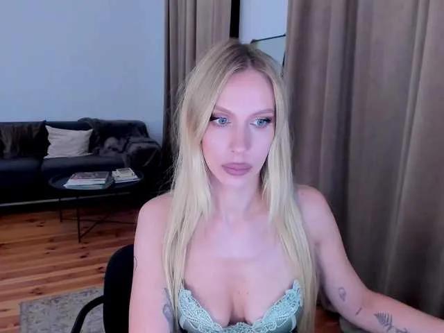 Offline ToxicBlonde on BongaCams