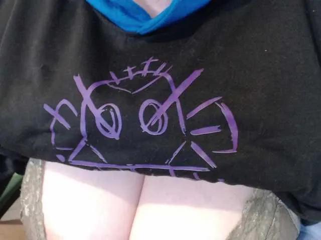 Freechat trixxxye on BongaCams